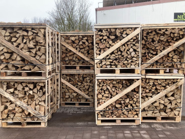 Preview: 3,2 SRM Hartholz in 33cm Holzlänge, kammergetrocknet als loses Schüttgut